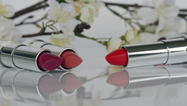 การตรวจวัดการปนเปื้อนของโลหะหนักในลิปสติก